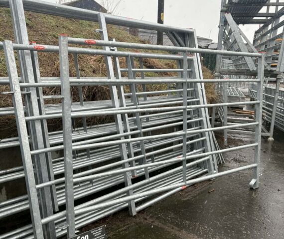 2 5m Cattle Hurdle