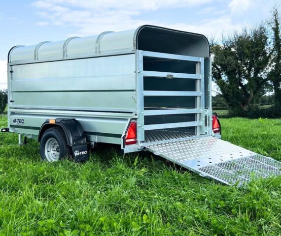 M TEC Single Axel Canopy Trailer