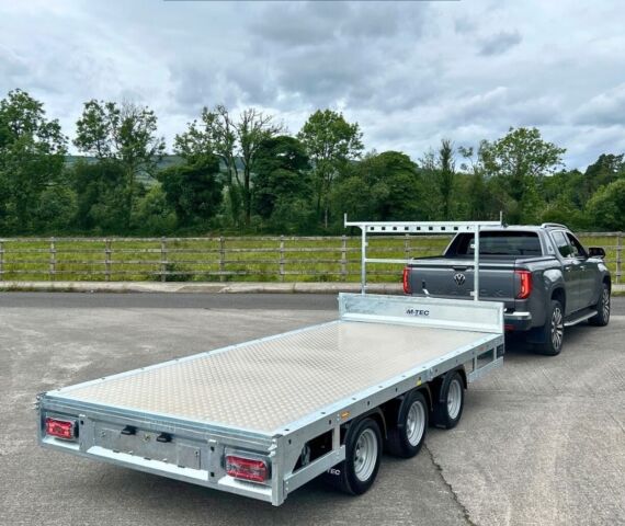 M TEC tri azel trailer 14ft flatbed